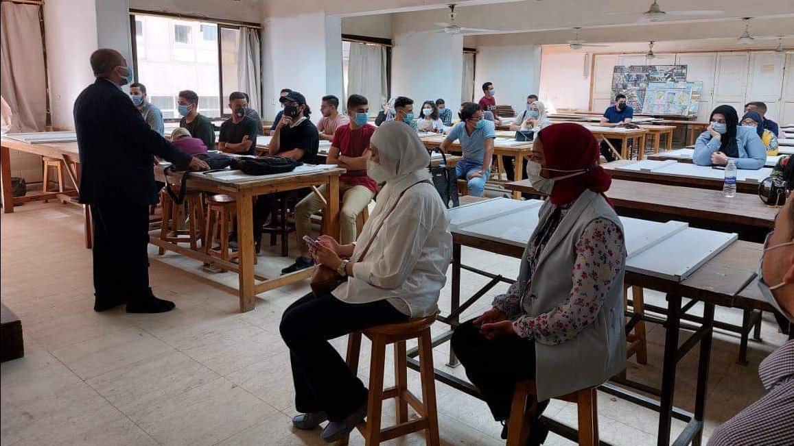 انتظام الدراسة بكليات جامعة القاهرة من اليوم الأول