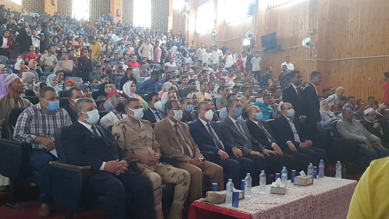 احتفالية أكتوبر بجامعة سوهاج