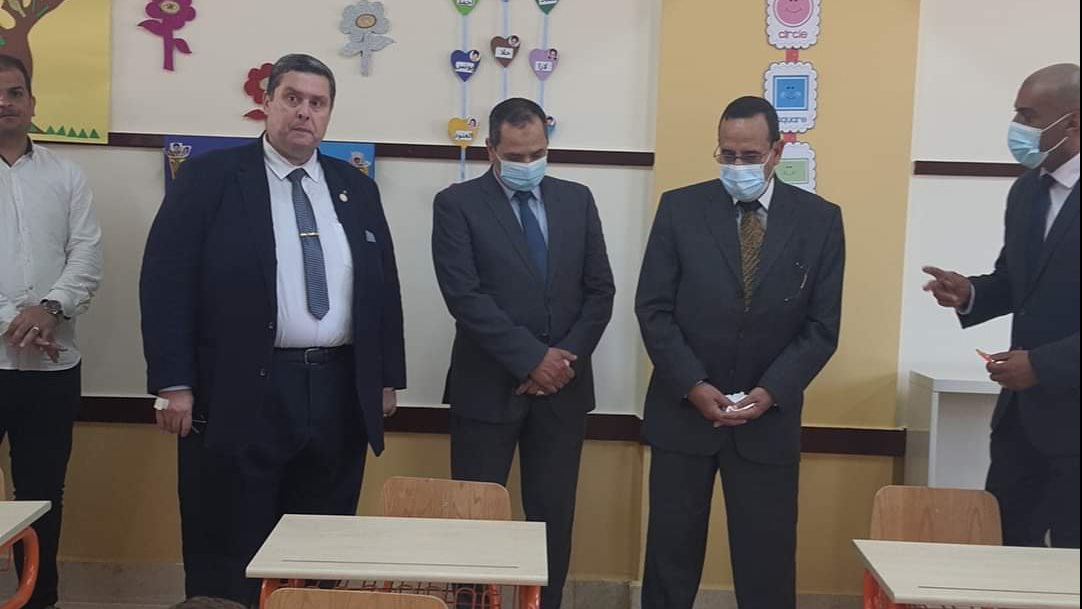 اللواء محمد عبد الفضيل شوشه يتفقد الدراسة بالعريش 