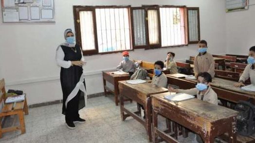 التطوع التعليمي بالمدارس
