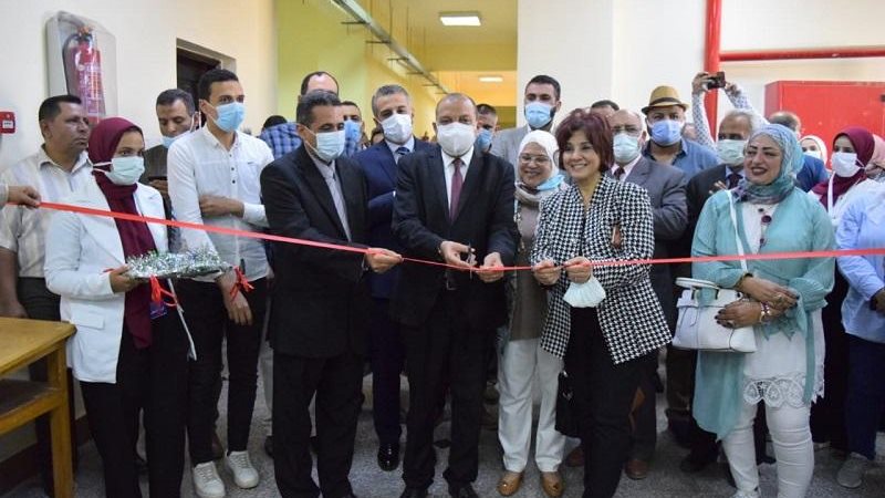 رئيس جامعة بني سويف يفتتح قسم الكهرباء بكلية الهندسة 