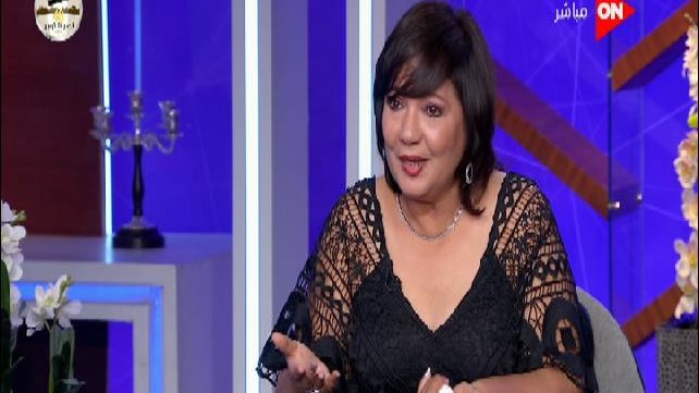 الفنانة عادية رياض