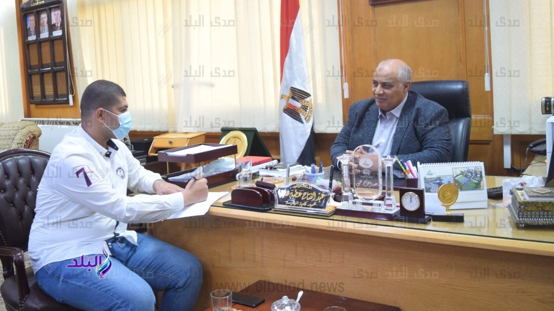 عميد هندسة كفر الشيخ مع محرر صدى البلد