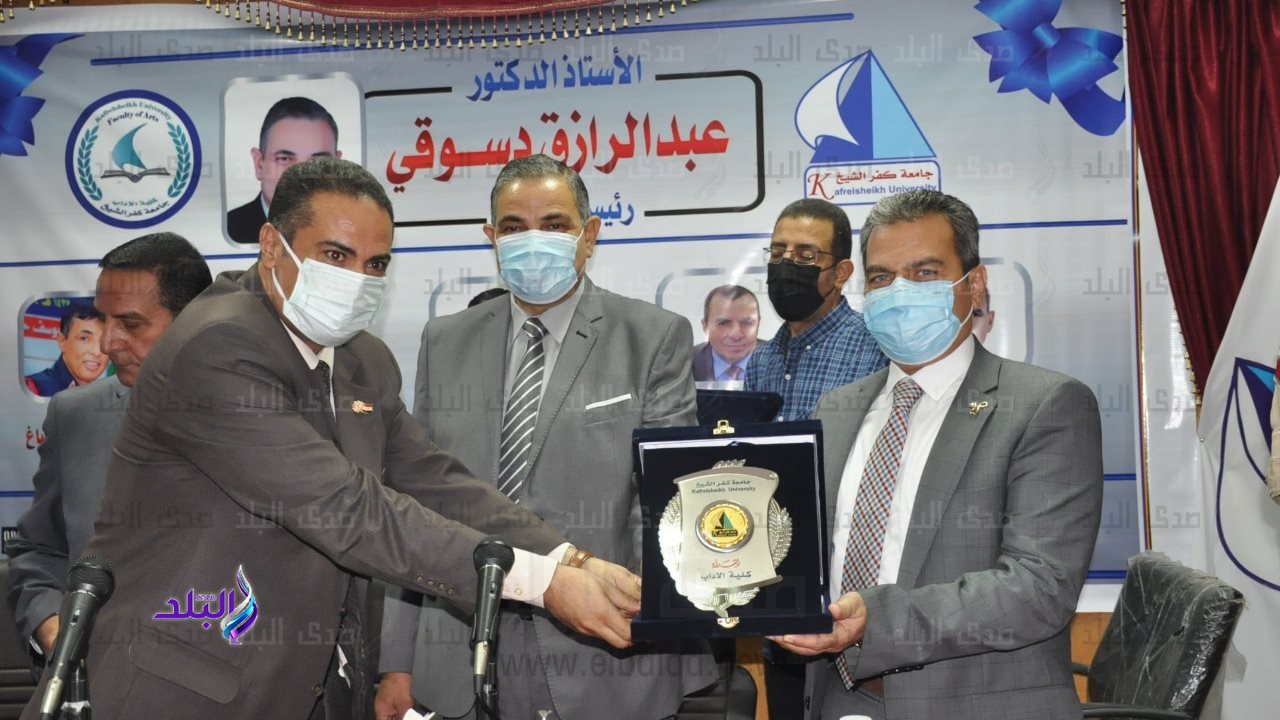 حفل استقبال طلاب الآداب والطب البيطري