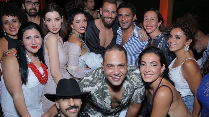مصطفي درويش مع ابطال ب 100 وش