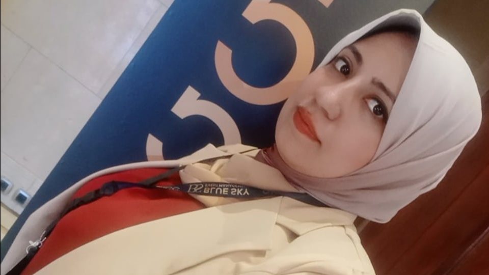  الشاعرة ياسمين صلاح عبد الرحيم