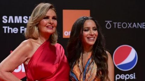 الفنانة يسرا 