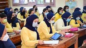 التسابق على حجز مقاعد أمامية في الصفوف الأولى