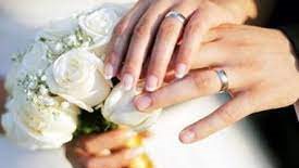  عروسان يحولان إناء طهي لمركب حفل زفافهما والسبب منطقي 