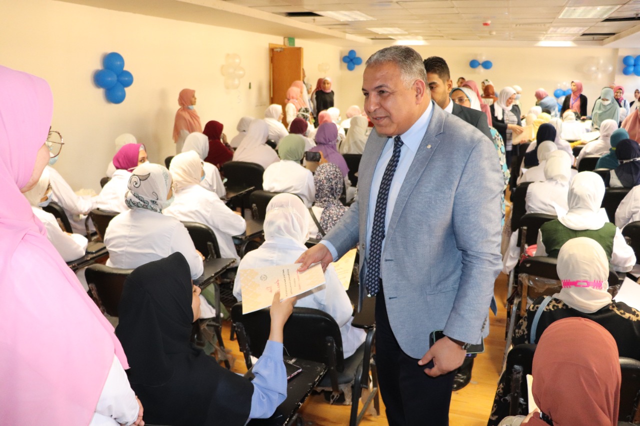 احتفالية كلية التمريض للبنات بالطالبات الجدد