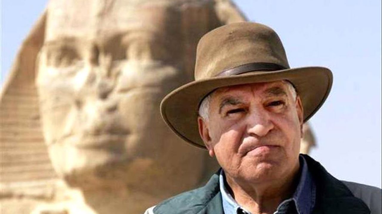 زاهى حواس 