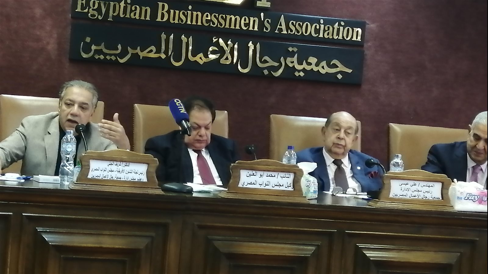 جانب من اللقاء