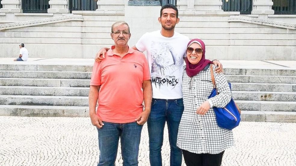 كوكا واسرته