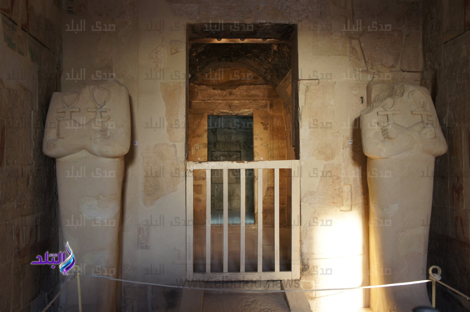 تعامد الشمس علي قدس أقداس معبد الدير البحري في الانقلاب الشتوي لشروق الشمس - 21 ديسمبر