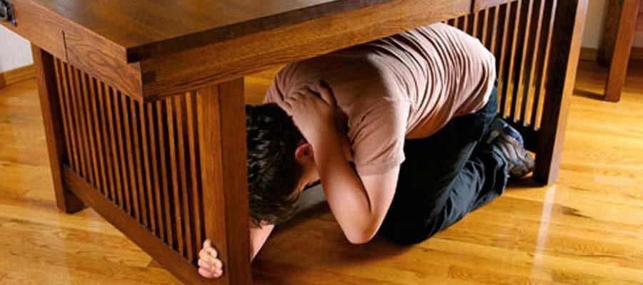 الاختباء من الزلزال