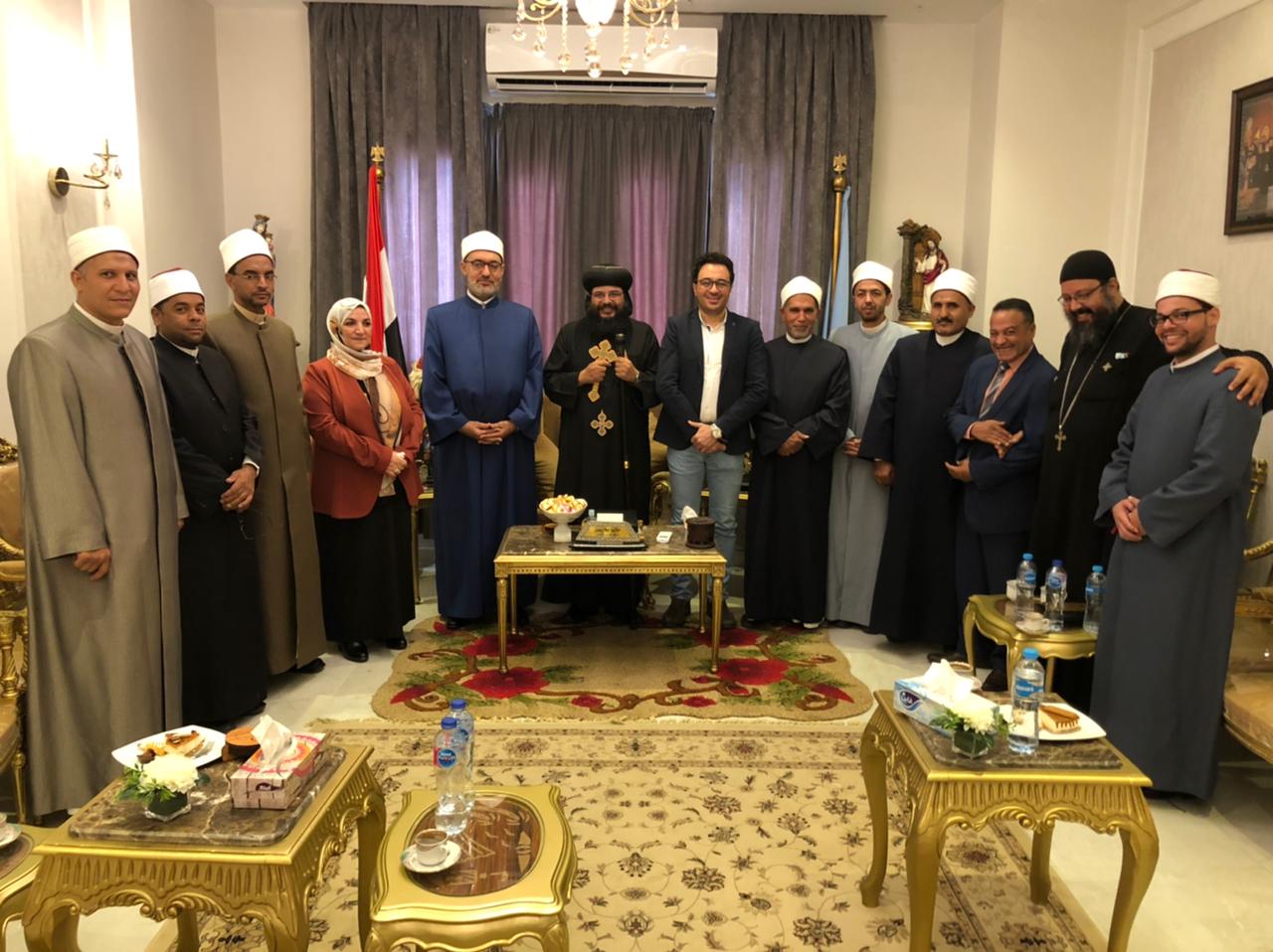 قافلة "البحوث الإسلامية" تلتقي ممثلي كنيسة البحر الأحمر  