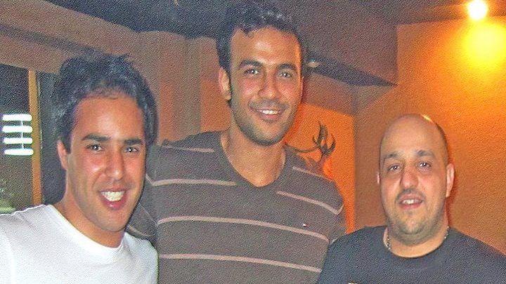 فريق اغنية خد قرارك 