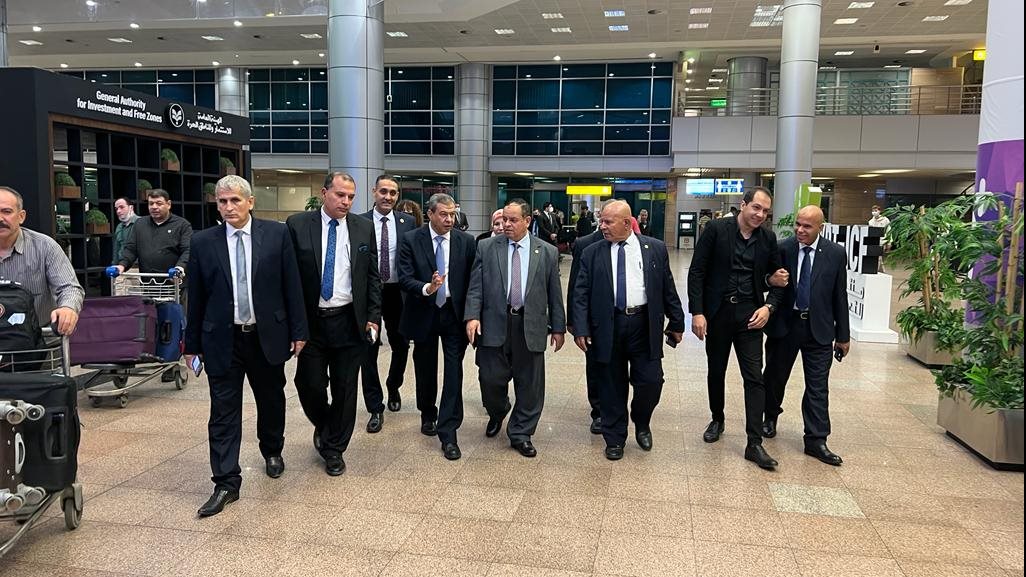 رئيس مصلحة الجمارك في مطار القاهرة