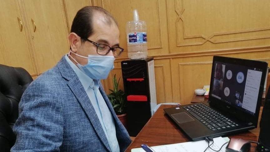  الدكتور يوسف عامر