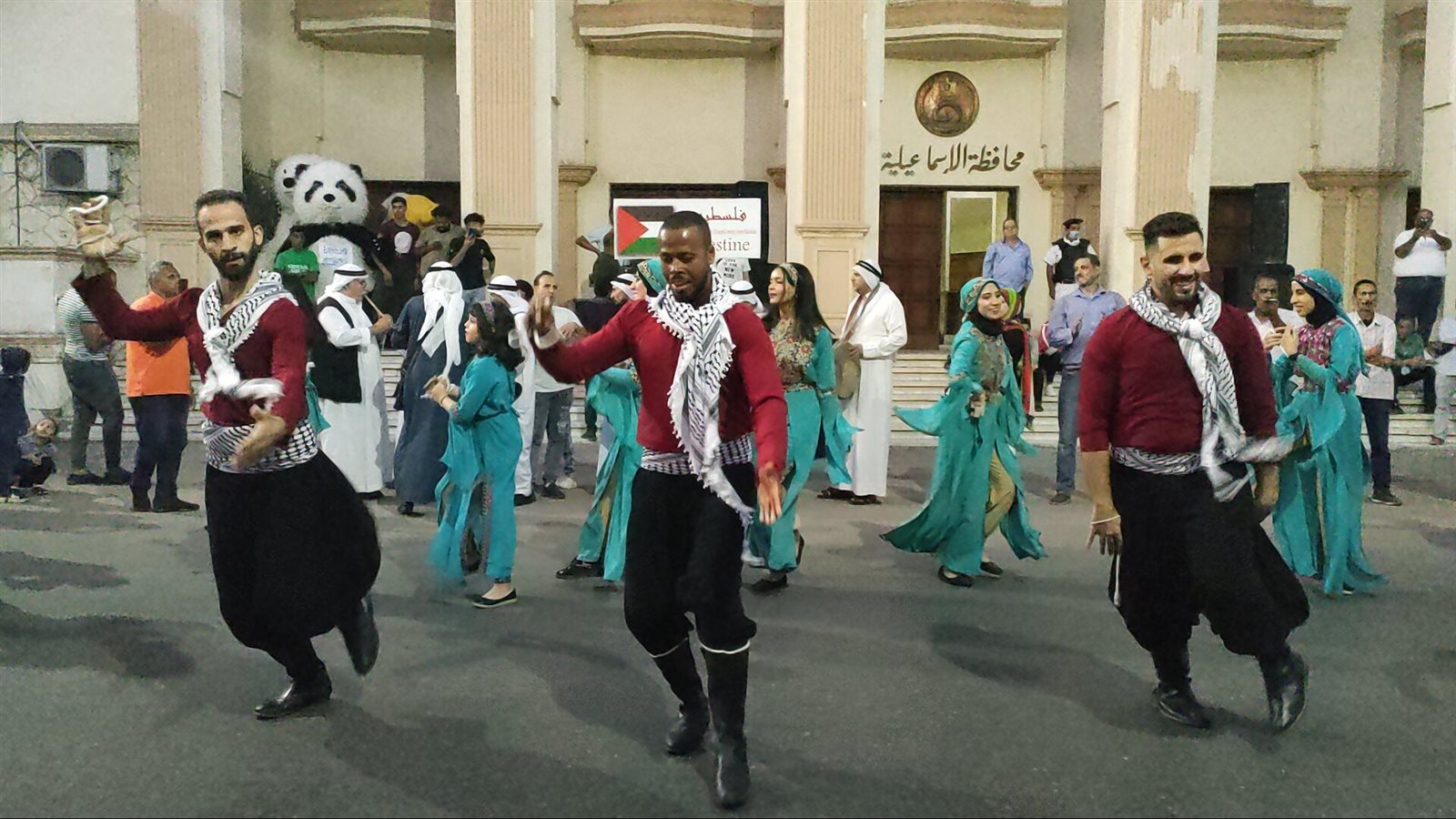 فلسطين تتألق في افتتاح مهرجان الإسماعيلية للفنون الشعبية 