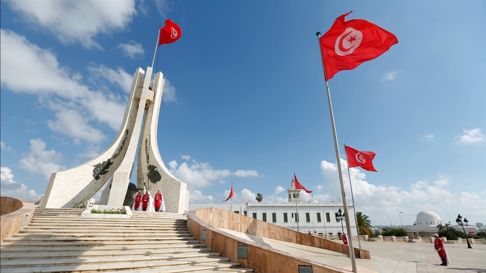 تونس.. السجن لمدافع عن حقوق المثليين بتهمة ازدراء النبي