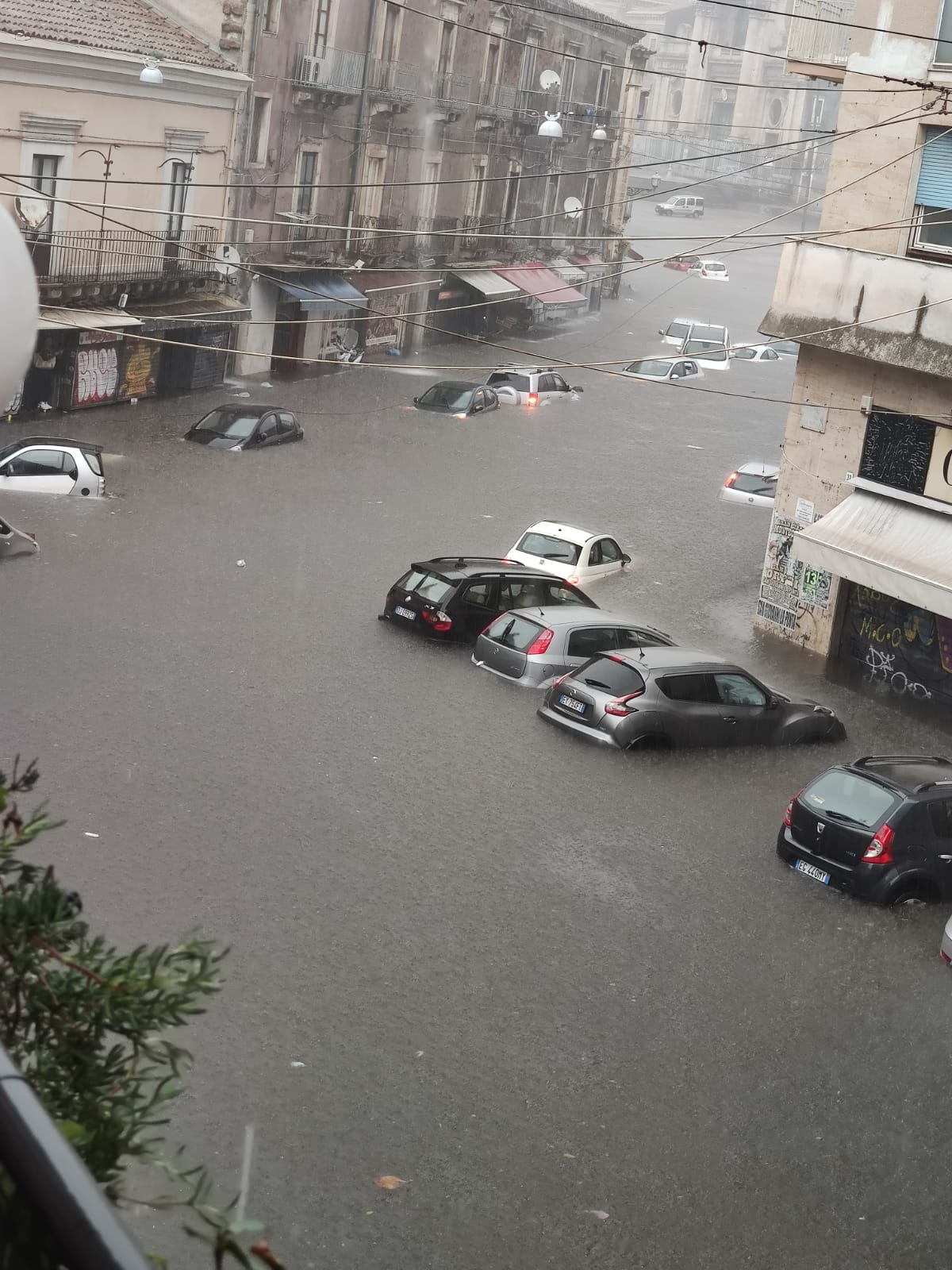 غرق شوارع إيطاليا