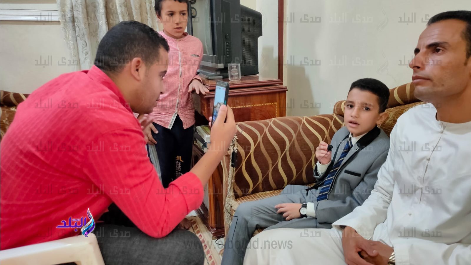 محرر صدي البلد والطفل المعجزة