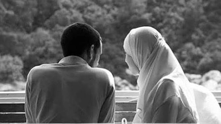 حكم زوج جامع زوجته وهي حائض؟..الإفتاء تجيب  حكم زوج جامع زوجته وهي حائض؟..الإفتاء تجيب