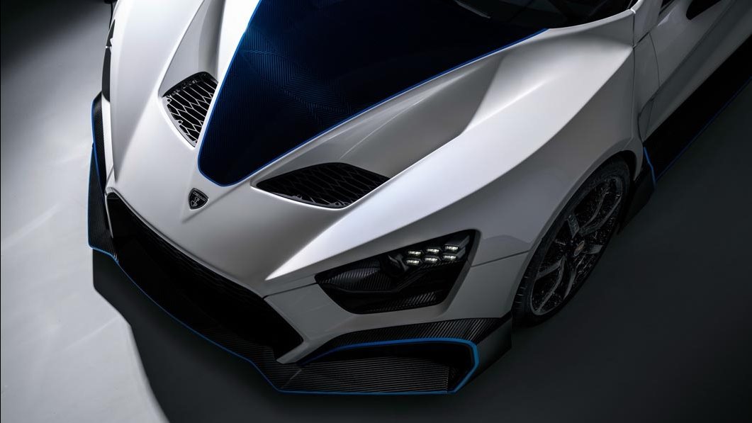 السيارة الخارقة زينفو TSRS موديل 2021