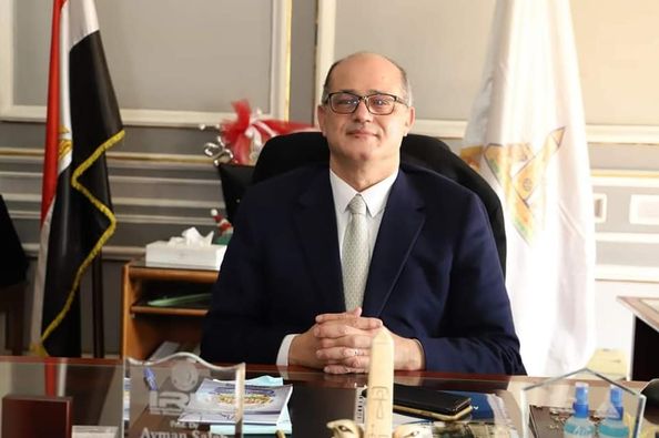 الدكتور ايمن صالح