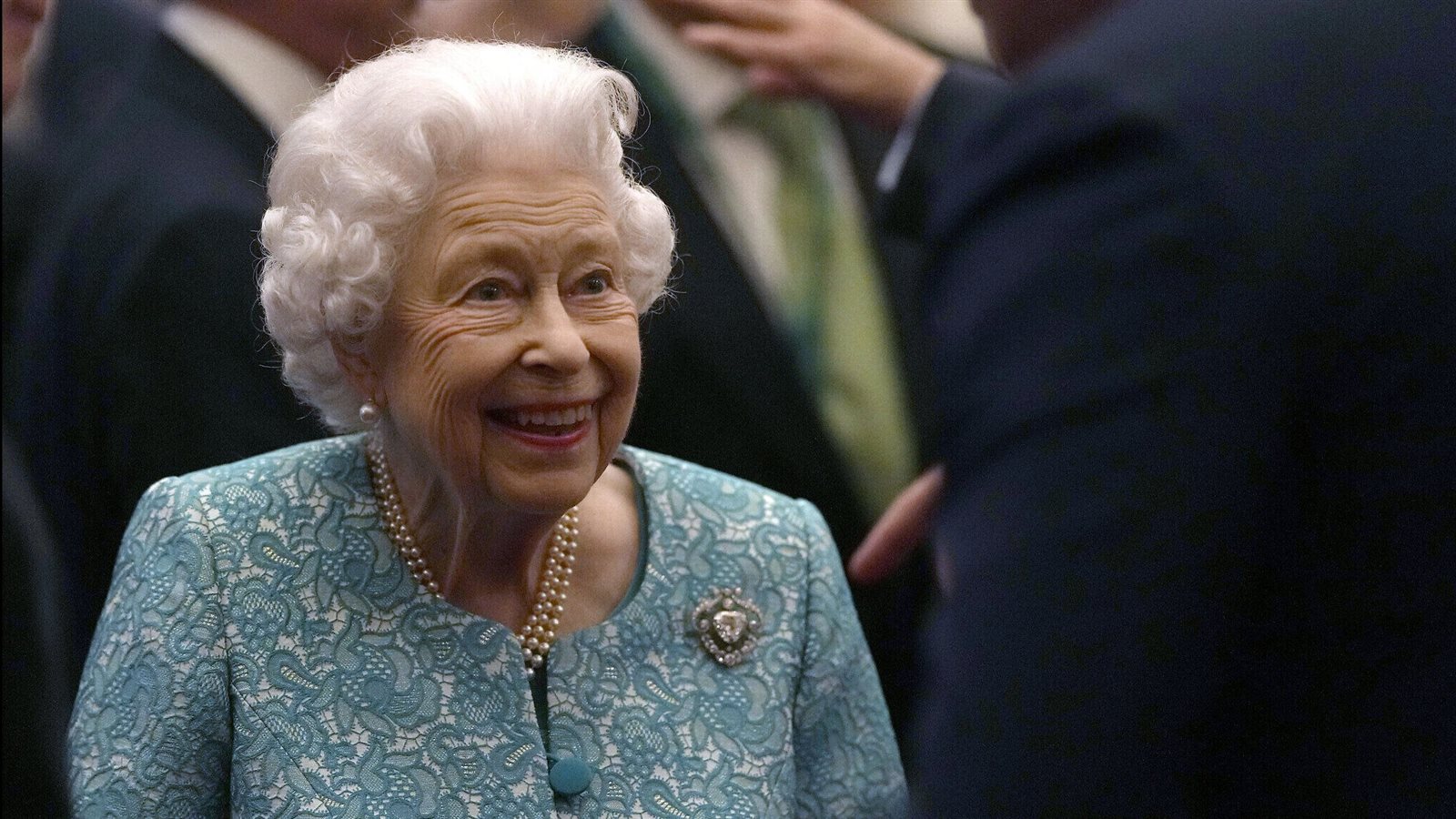 الملكة إليزابيث تقضي فترة راحة لمدة أسبوعين على الأقل