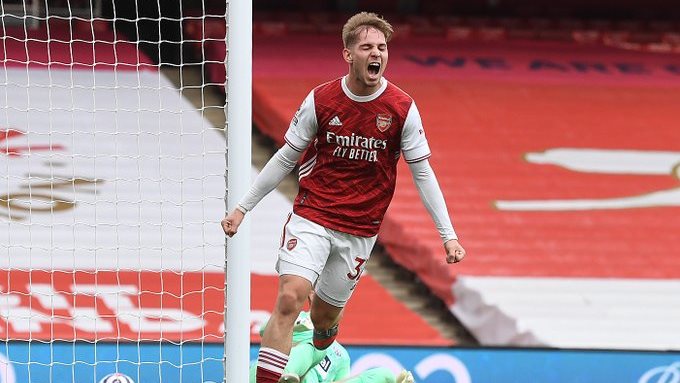 إيميل سميث روي  لاعب فريق ليستر سيتي  إيميل سميث روي  لاعب فريق ليستر سيتي