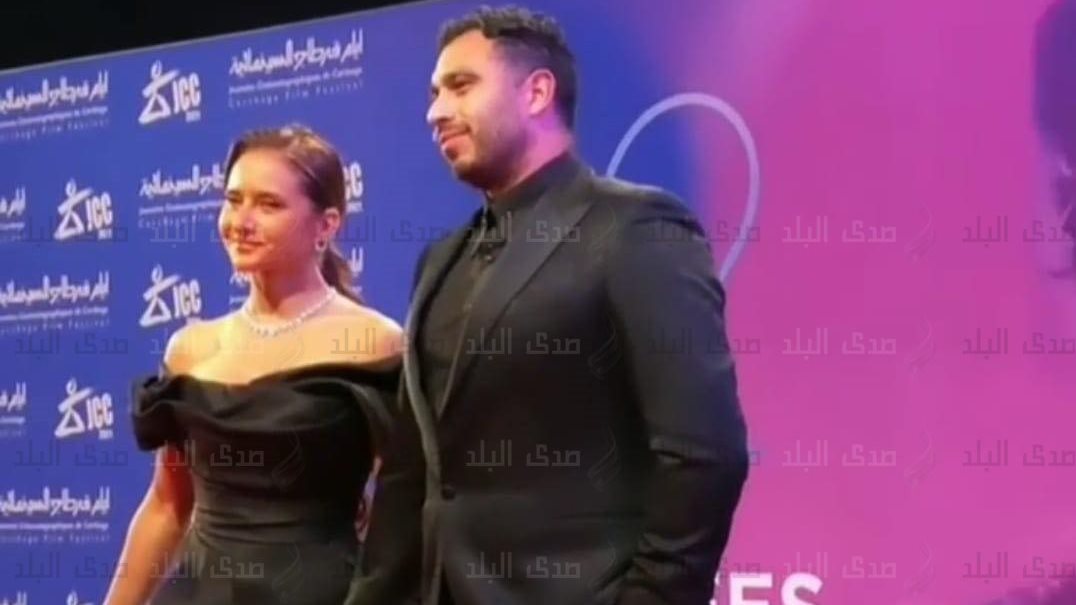 نيللي كريم وزوجها