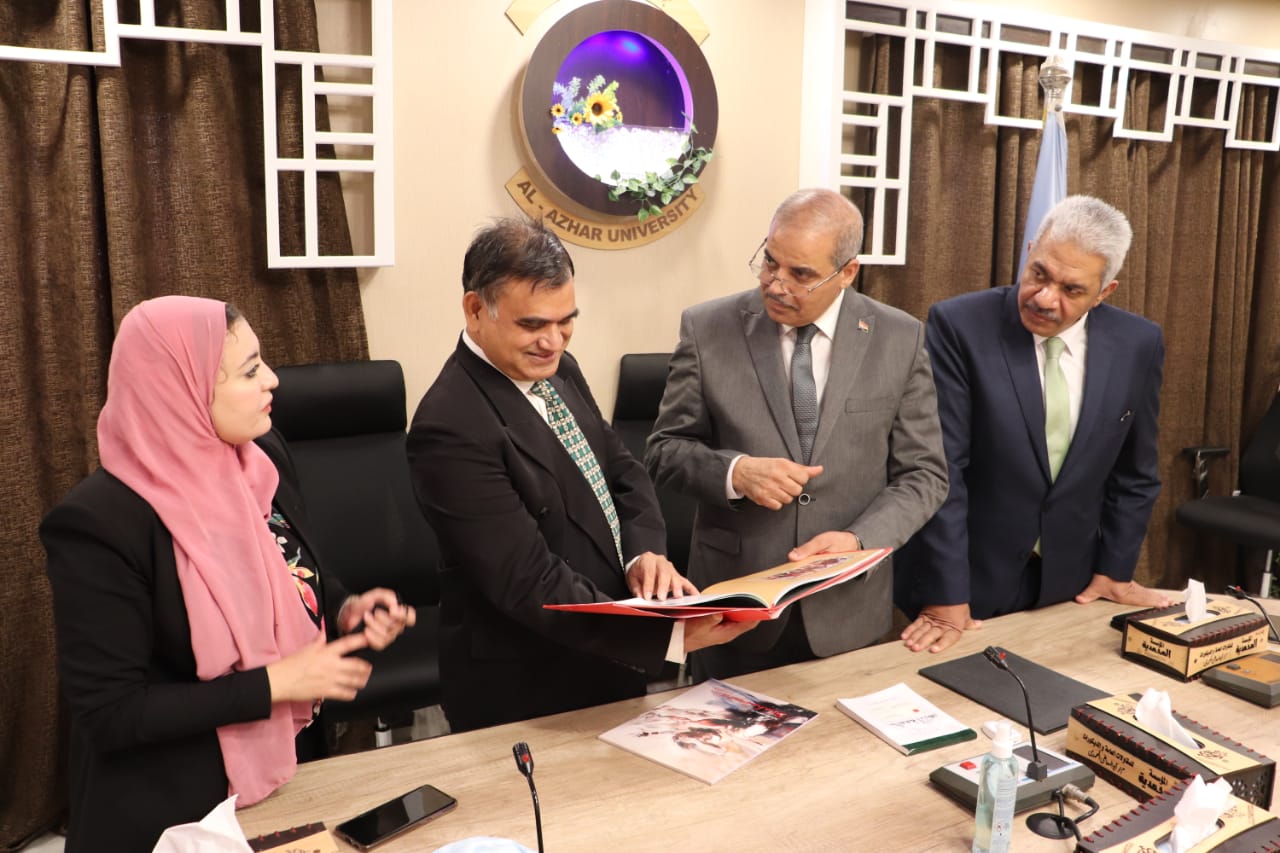 سفير بنجلاديش يزور جامعة الأزهر