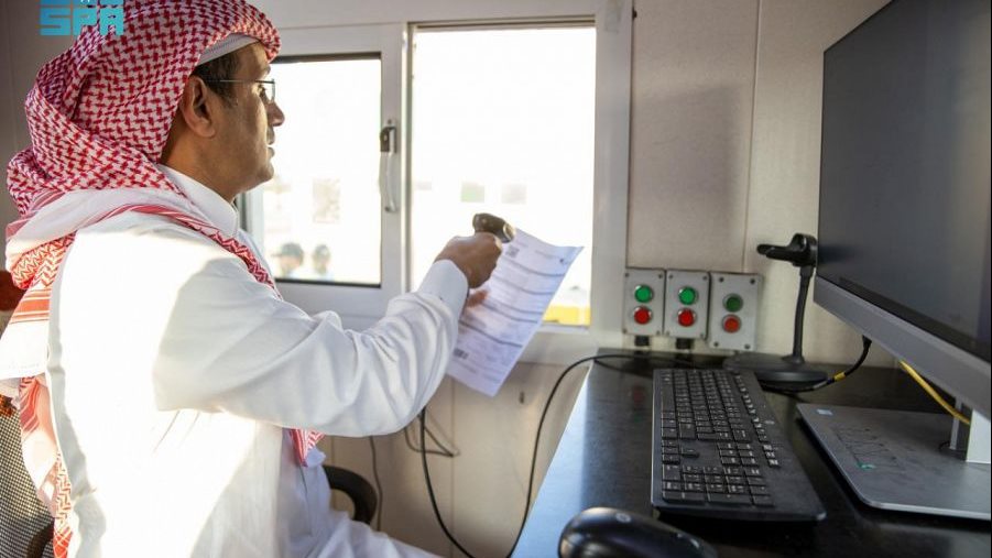 إطلاق خدمة حجز مواعيد الشاحنات في ميناء جدة 