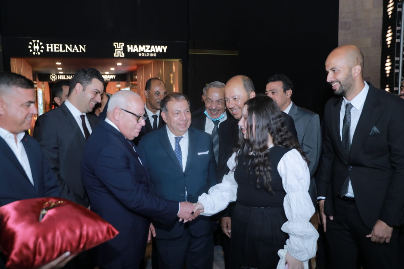 c8268eba-c703-4a71-b82b-d9a7c6d0a37e