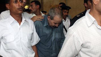 سائق المقاولون العرب 