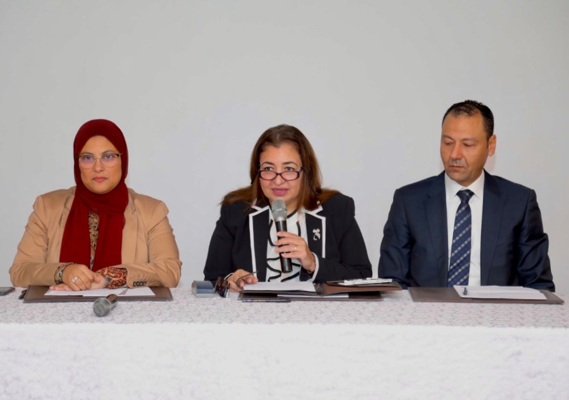 جانب من الندوة