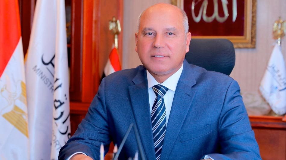 الفريق كامل الوزير وزير النقل