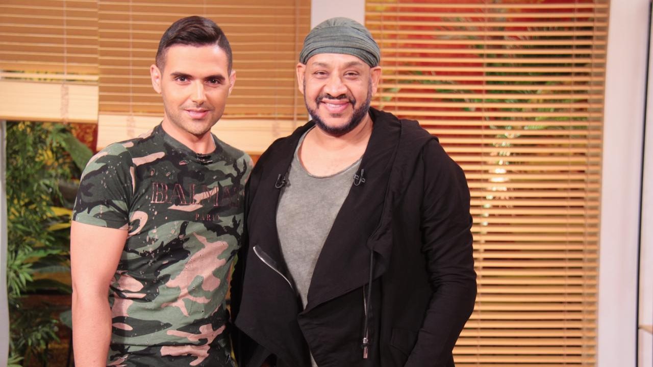 عصام كاريكا عصام كاريكا