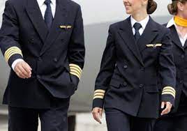 مضيف جوي يكشف عن أغرب سؤال طرح عليه