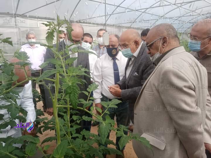 جانب من الجولة التفقدية لنواب رئيس جامعة عين شمس بكلية الزراعة