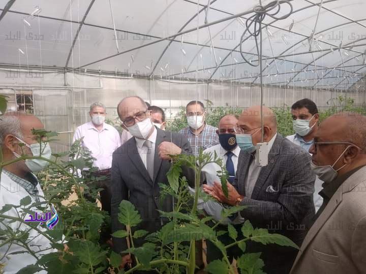 جانب من الجولة التفقدية لنواب رئيس جامعة عين شمس  بكلية الزراعة