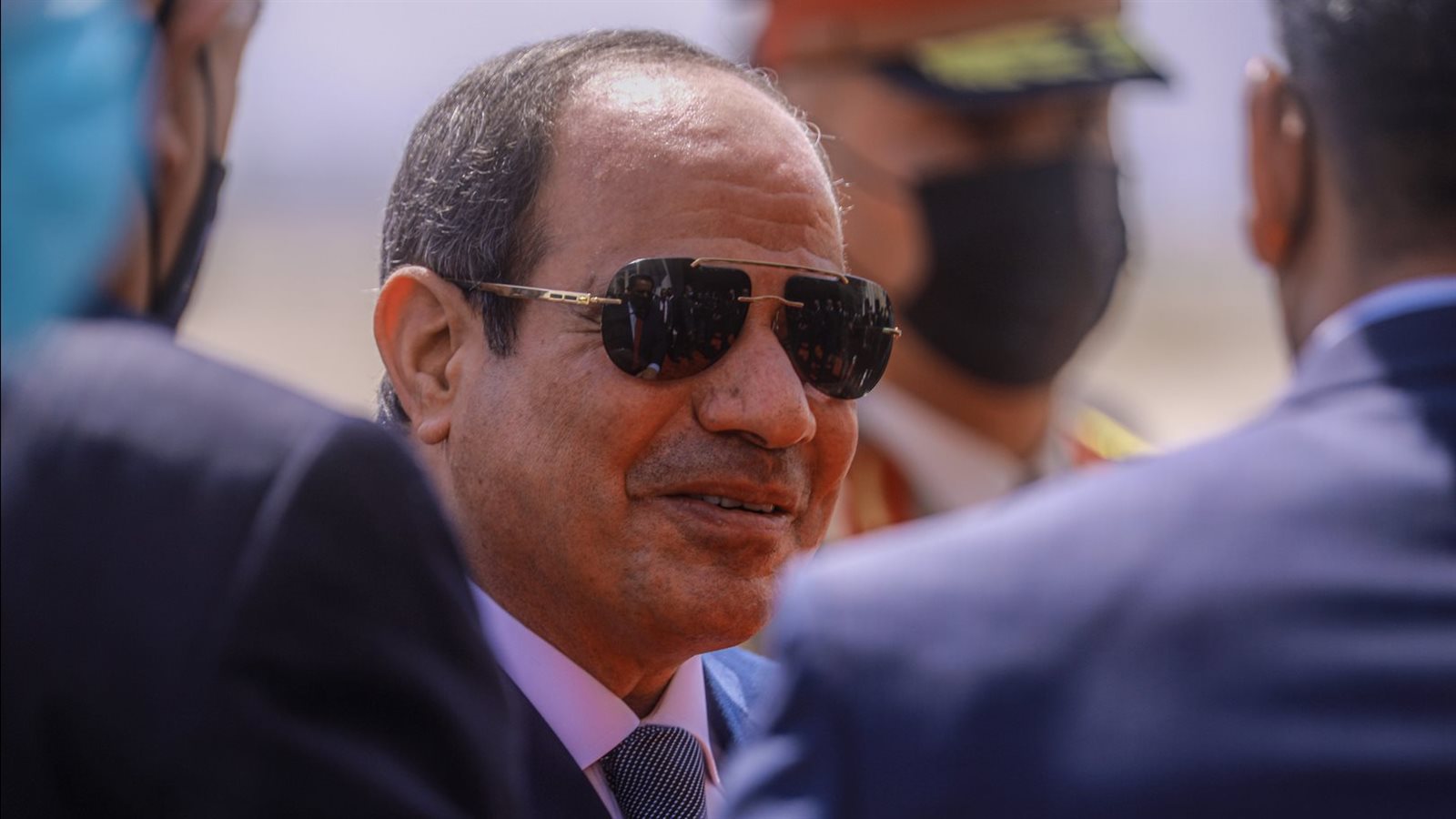 الرئيس السيسي يصل فرنسا أمس للمشاركة بمؤتمر باريس