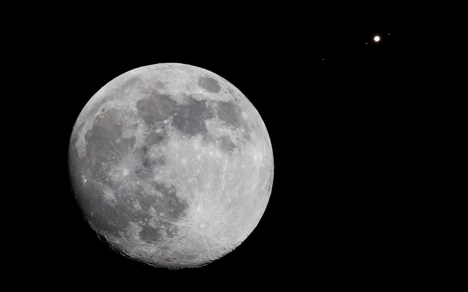 208b0401-9a9b-4f33-9216-b8e0bf6df10d