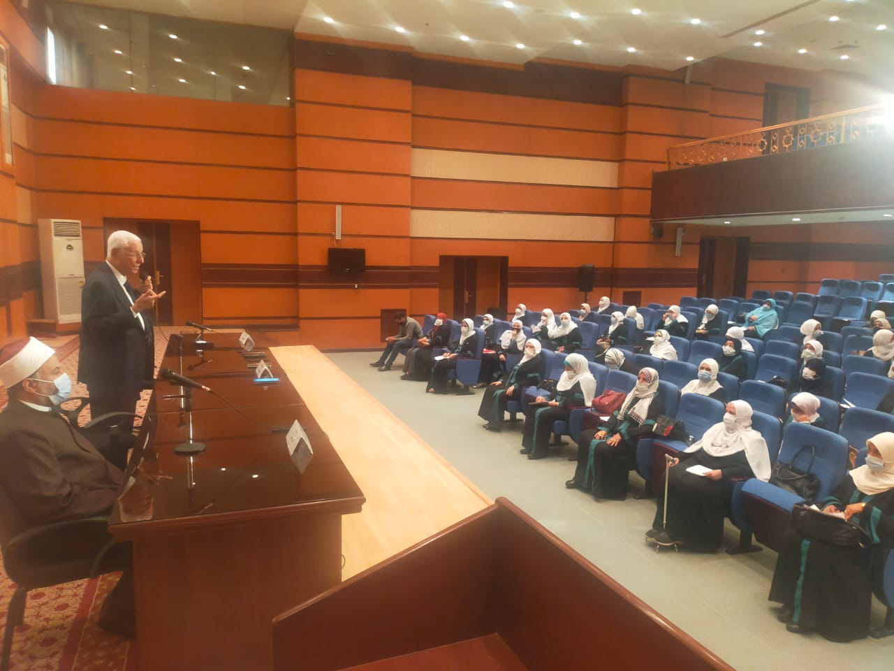 انطلاق الدورة الأولى من مبادرة "سكن ومودة" بأكاديمية الأوقاف انطلاق الدورة الأولى من مبادرة "سكن ومودة" بأكاديمية الأوقاف