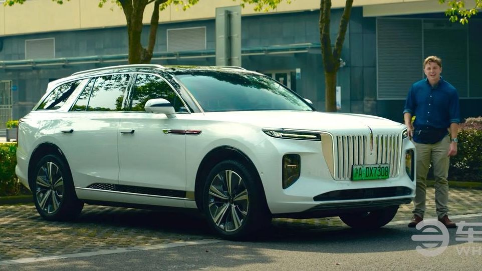 الفخامة الصينية .. هونج تشي E-HS9 الكهربائية تنافس بقوة 