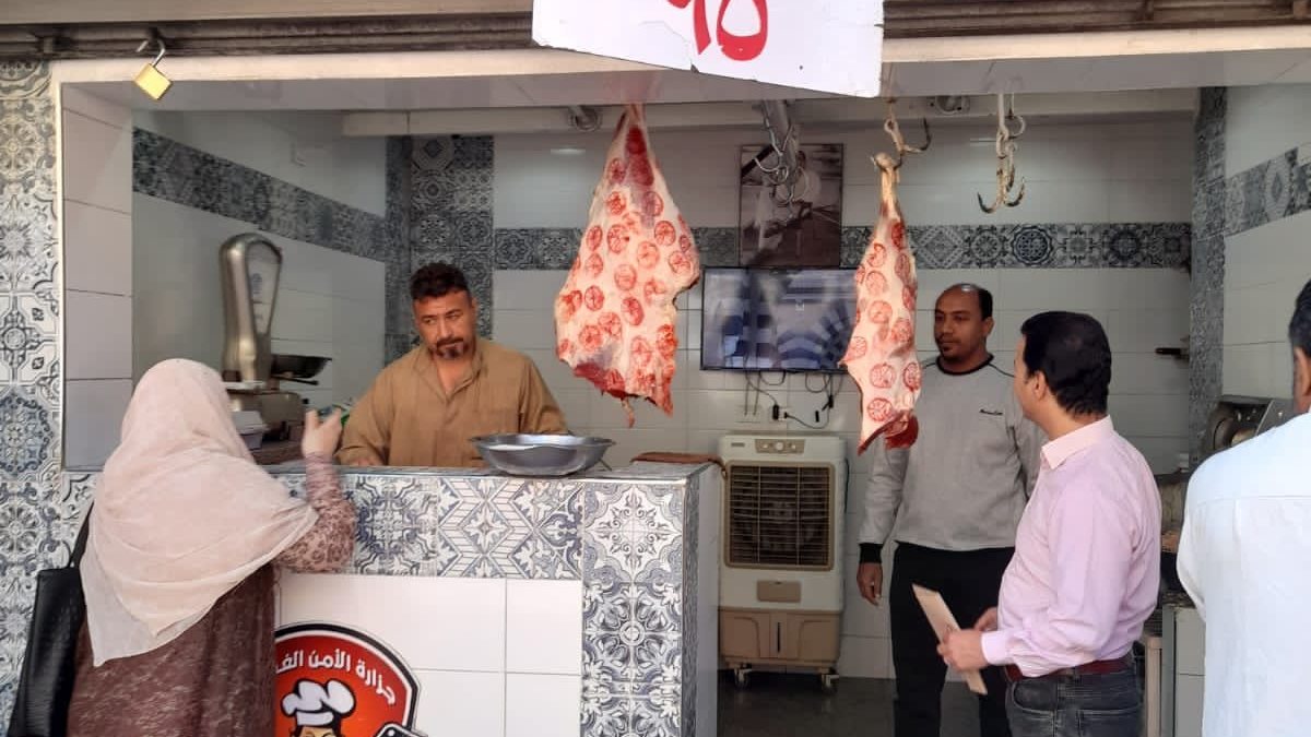 الفيوم تواصل حملاتها المكبرة على محال بيع وعرض اللحوم