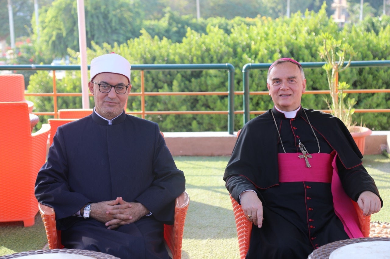 أمين البحوث الإسلامية وسفير الفاتيكان 