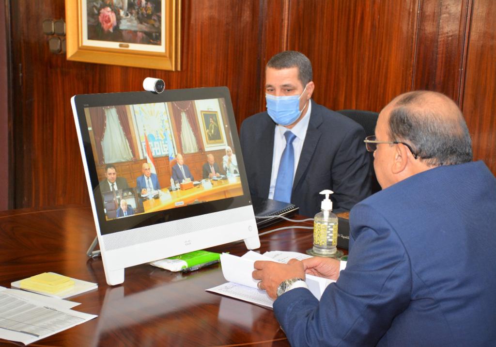 اجتماع وزير التنمية المحلية